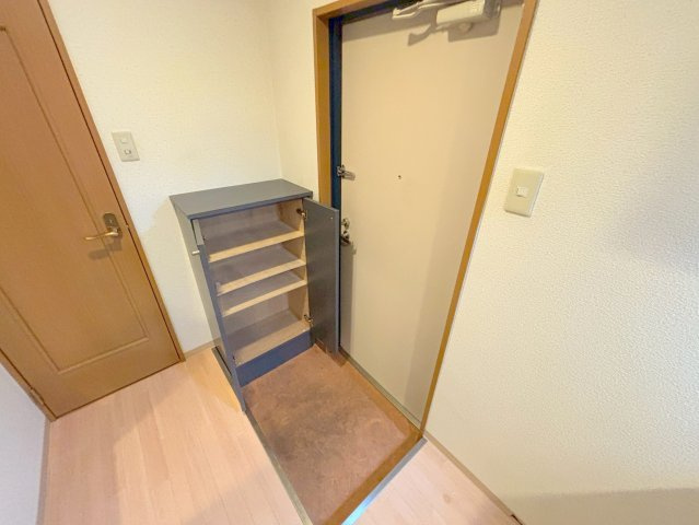 ヴィラ・シフォネットの玄関