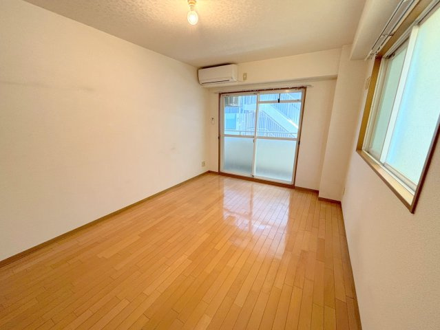 ヴィラ・シフォネットの洋室