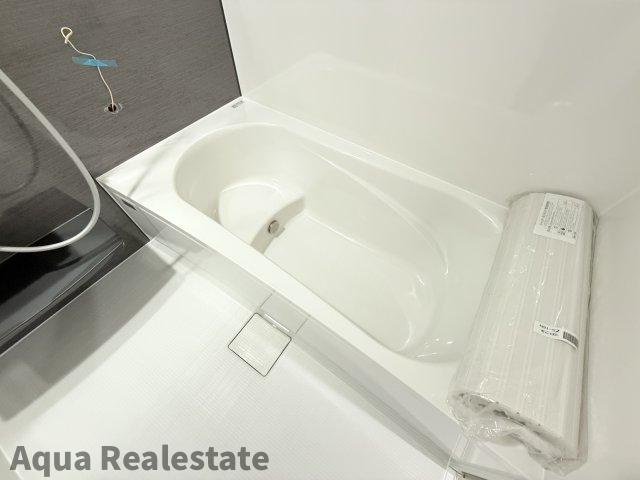 丸亀市飯山町川原の新築一戸建の浴室|ゆったり過ごせるお風呂です