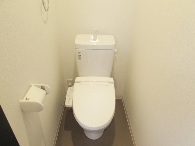 クレアモントヒルズ宝塚のトイレ|シンプルで使いやすいトイレです