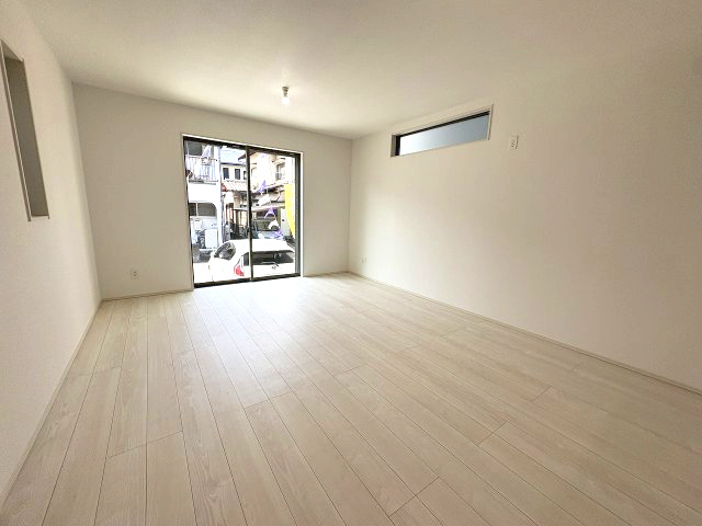 【居間・リビング】 | 福岡市城南区友泉亭　2号棟（全2棟）【仲介手数料無料・0円】 | 現地写真。