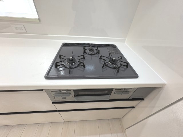 【キッチン】 | 福岡市城南区友泉亭　2号棟（全2棟）【仲介手数料無料・0円】 | 現地写真。