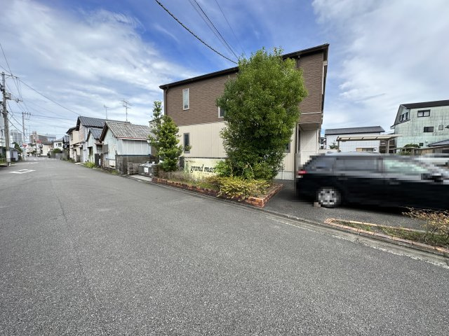 グランマスト塩屋崎 A棟の駐車場