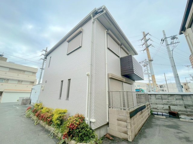 サニーヒルズ三津屋の外観