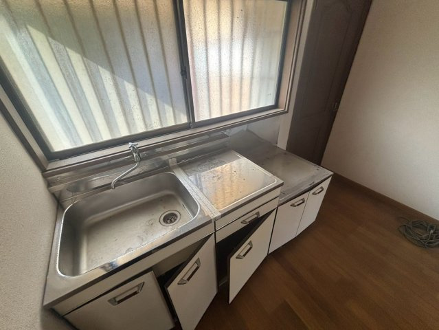 山武市松ケ谷ロ　中古戸建のキッチン