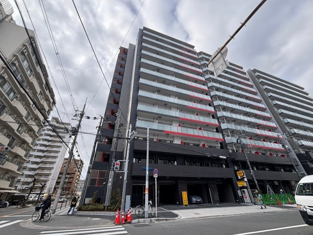 セレニテ新大阪グランデシュッドの外観