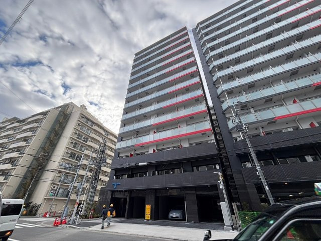 セレニテ新大阪グランデシュッドの外観