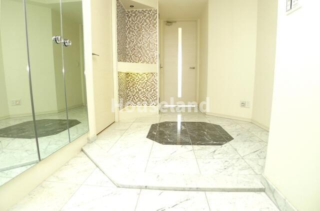 和歌山マリーナシティ・シエルヴィータの玄関