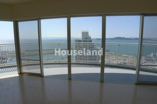 和歌山マリーナシティ・シエルヴィータの居間・リビング