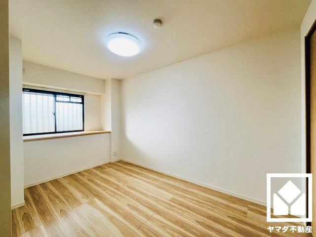 グラン・コート北宇治2の洋室