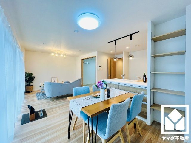 グラン・コート北宇治2の居間・リビング