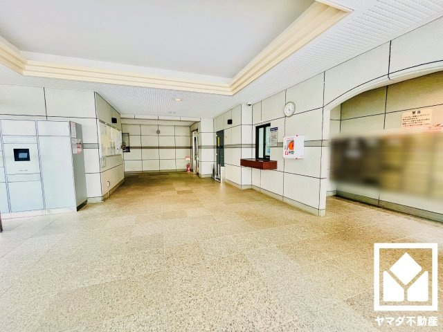 グラン・コート北宇治2のエントランス