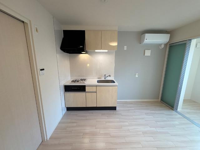 アルバ西岡本の居間・リビング|キッチン