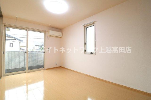 シャンブル・アンソレイエの居間・リビング|リビング