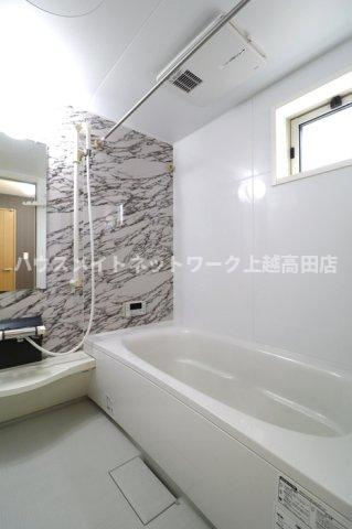 シャンブル・アンソレイエの浴室|浴室