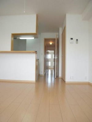 【内装】 | ディアカーサ | 内装は落ち着いています