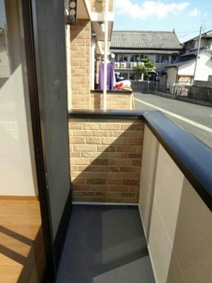 【バルコニー】 | モンブラン | 外からの目が気にならないバルコニーで洗濯物が干せます