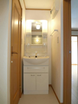 【洗面所】 | モンブラン | ゆったりとスペースのある洗面所