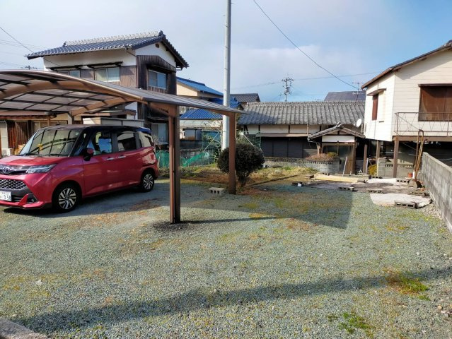 西条市飯岡3526番2の外観