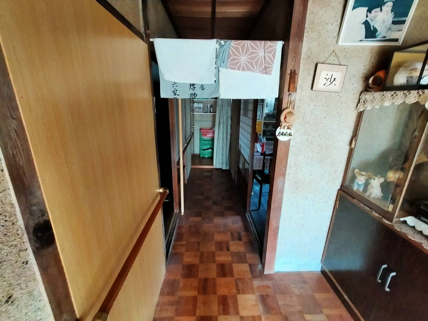 西条市飯岡3526番2の内装