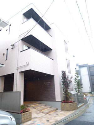【外観】 | クロイツェル御成 | 外はこのようになっています