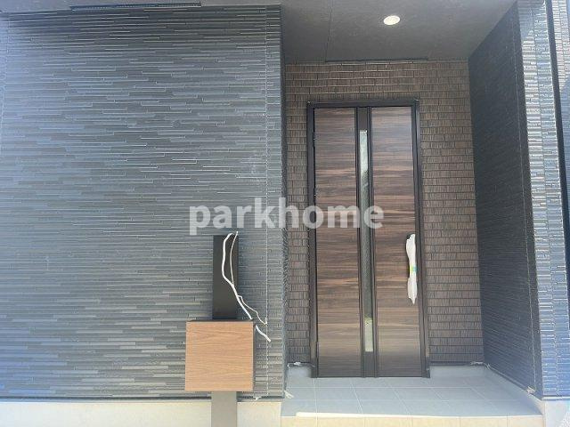 高知市朝倉丙　4期2棟-1 新築戸建ての玄関