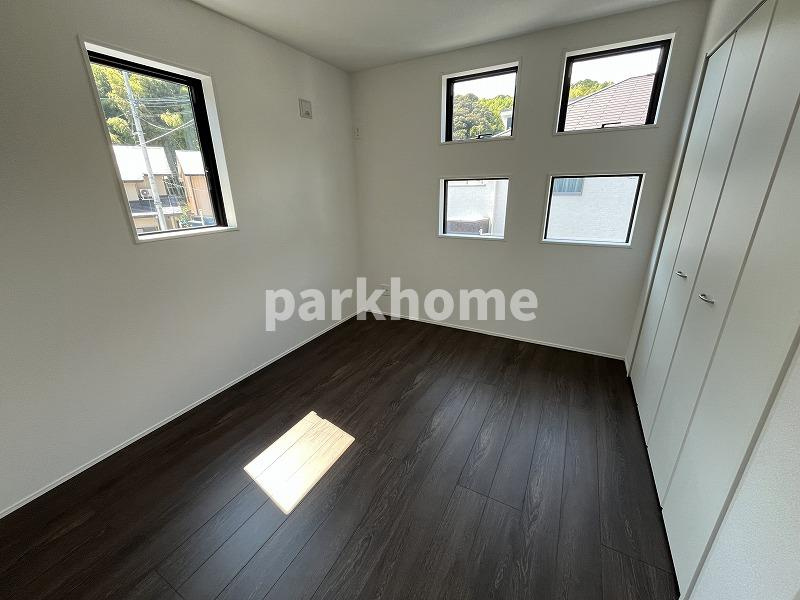 高知市朝倉丙　4期2棟-1 新築戸建ての洋室|２F:5.25洋室（西）