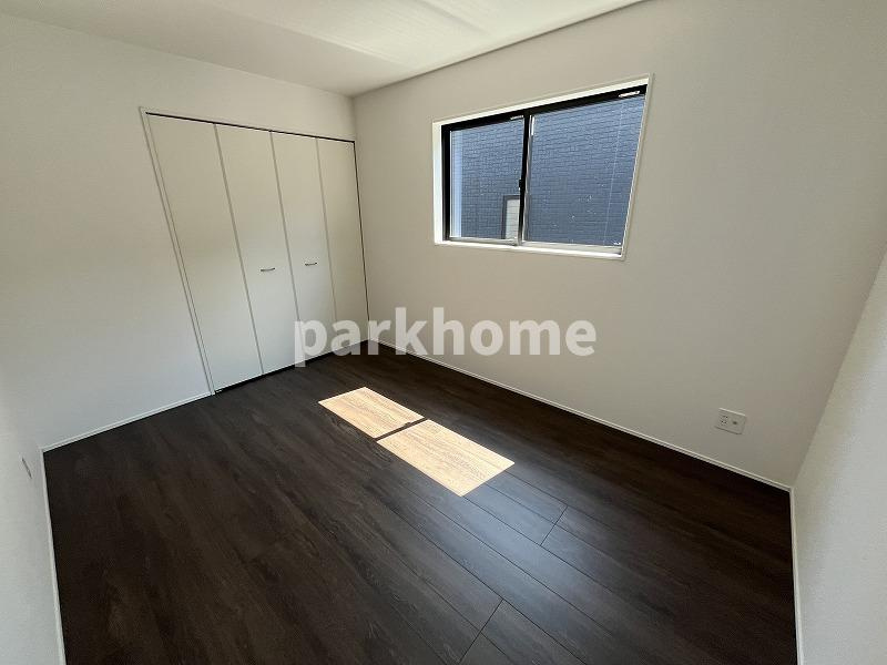 高知市朝倉丙　4期2棟-1 新築戸建ての洋室|２F:5.25洋室（中）