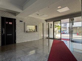 【エントランス】