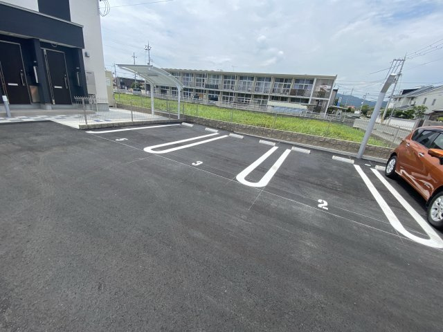 レミリアの駐車場