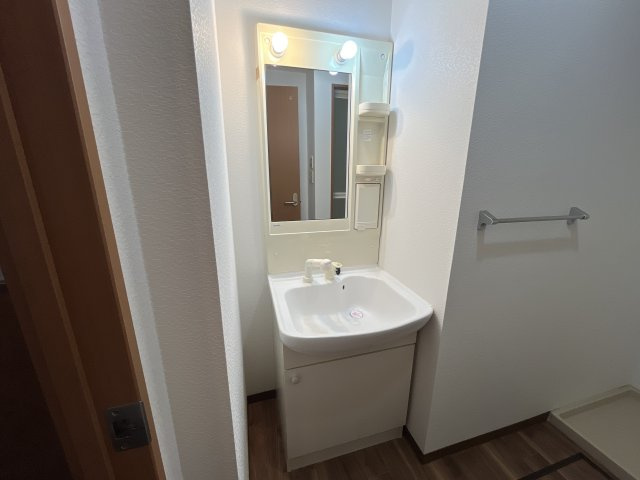 ホワイトベルの洗面所