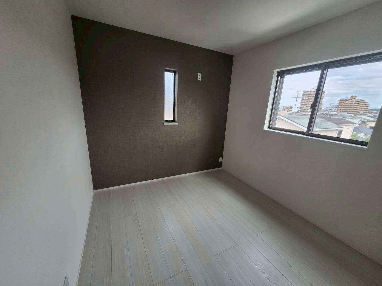 堺市西区上野芝向ヶ丘町2丁新築戸建の洋室