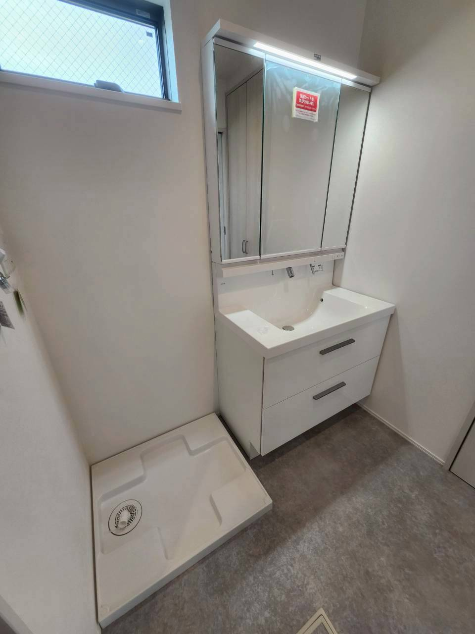 堺市西区上野芝向ヶ丘町2丁新築戸建の独立洗面台