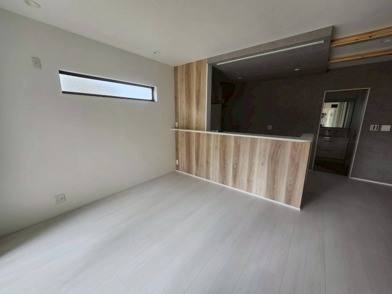 堺市西区上野芝向ヶ丘町2丁新築戸建の居間・リビング