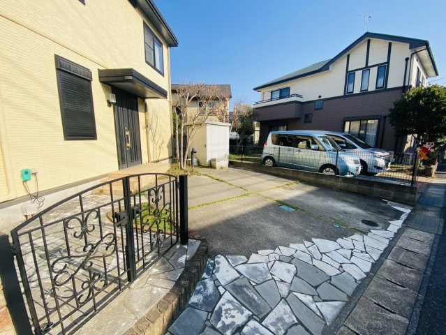 ふじき野２丁目中古戸建の駐車場