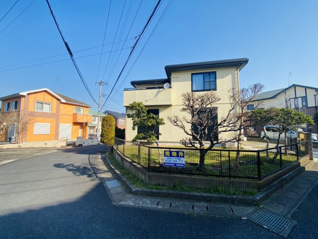 ふじき野２丁目中古戸建（内見立会い必須）の前面道路含む現地写真