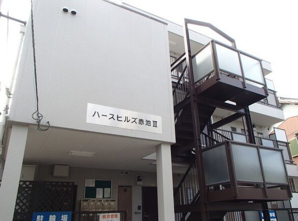 ハースヒルズ赤池Ⅲのエントランス