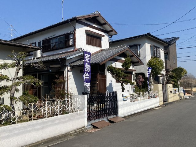 木津川市木津南後背　中古戸建の外観|おしゃれな外観です