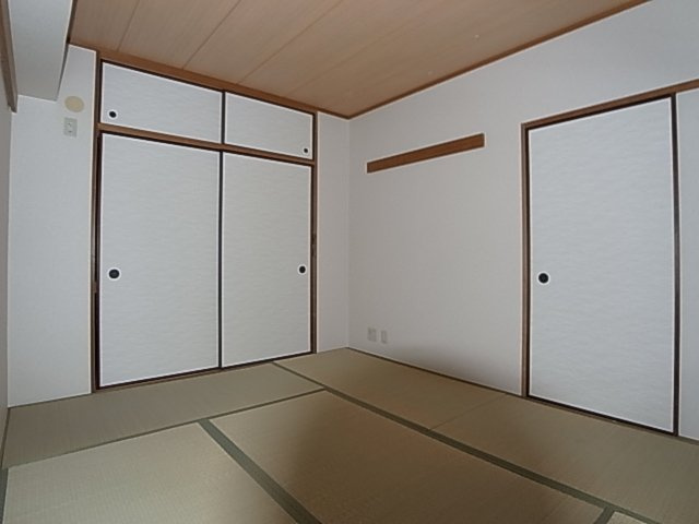 神戸市兵庫区駅南通２丁目の賃貸マンションの内装