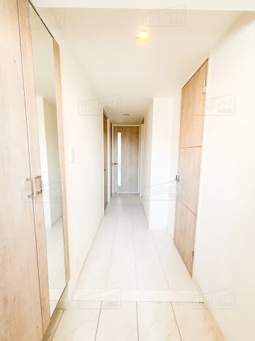 アーバンコート中央町のロビー|シューズボックス付きの玄関☆