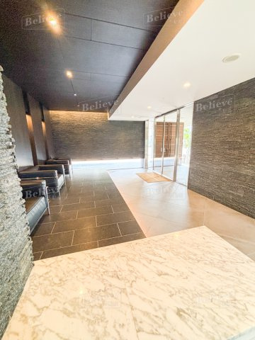 アーバンコート中央町のエントランス|共用のエントランス部分☆