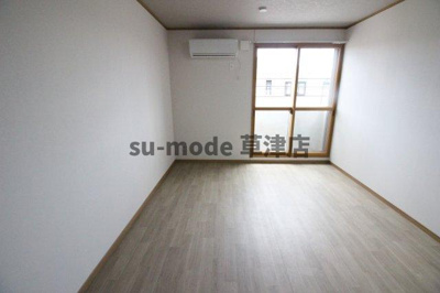 【洋室】 | フォアール市子殿 | コンパクトで使いやすい洋室です