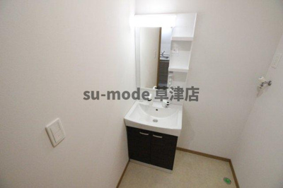 【洗面所】 | フォアール市子殿 | ゆったりとスペースのある洗面所