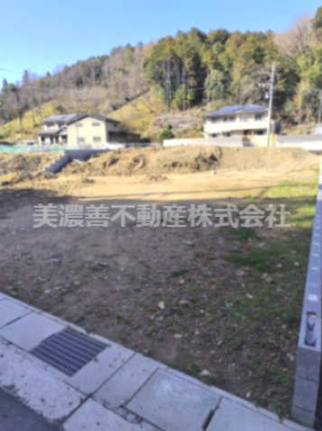 ６５０４８　岐阜市粟野西８丁目土地の外観