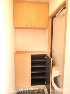 【玄関】 | ウィルモア手城 B棟 | シューズボックス