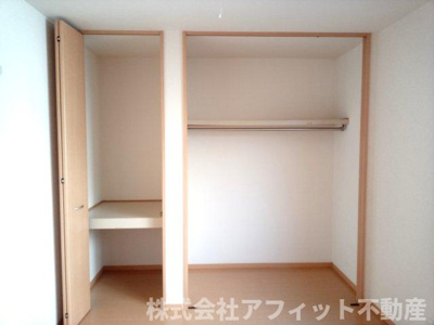 【その他】 | ウィルモア手城 B棟 | クローゼット