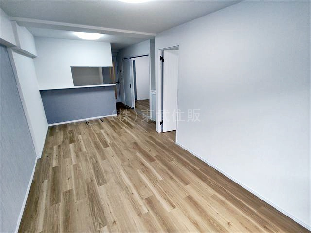 【居間・リビング】 | 若葉グリーンプラザ参番館 | ご家族が集まるリビングは13.5帖の広さです