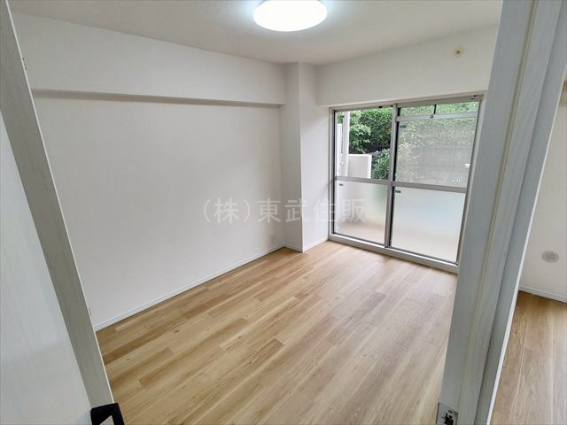 【寝室】 | 若葉グリーンプラザ参番館 | 南東側6帖洋室　主寝室としてお使いいただけます