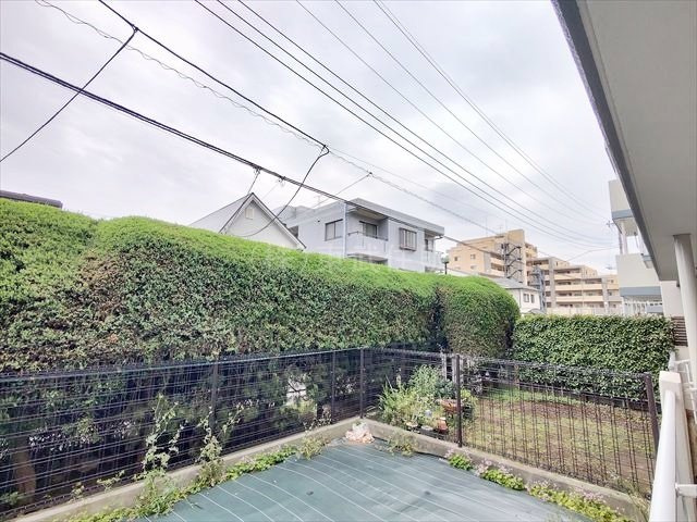 【展望】 | 若葉グリーンプラザ参番館 | ガーデニングも楽しめる専用庭付きです