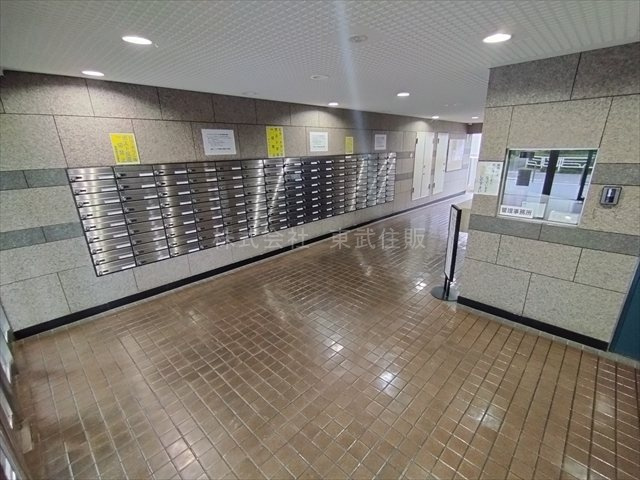 【エントランス】 | 若葉グリーンプラザ参番館 | ゆとりのあるエントランスです